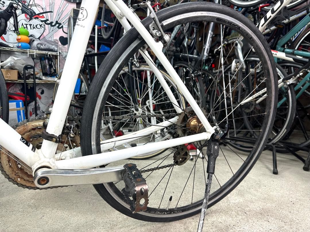 エスケープR3 基本分解発送送料無料！近県の方完成車直接配送等ご相談ください！