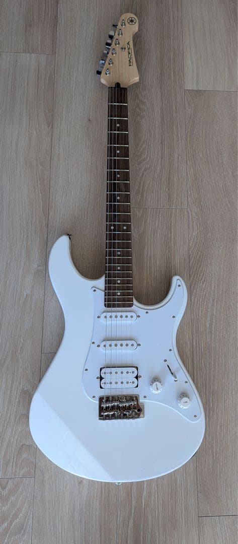 YAMAHA エレキギター PACIFICA012