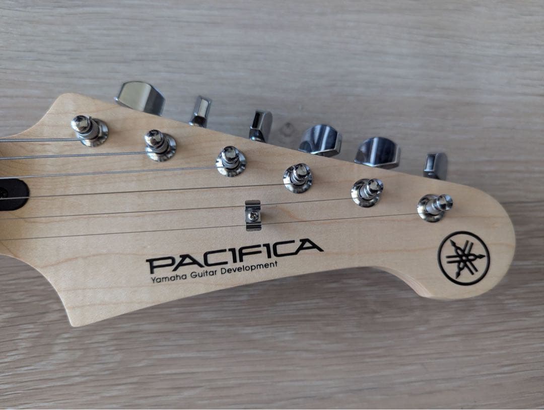 YAMAHA エレキギター PACIFICA012