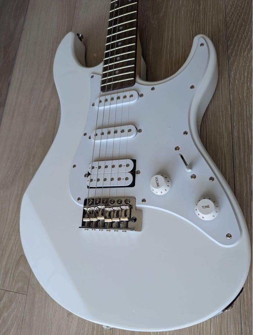 YAMAHA エレキギター PACIFICA012