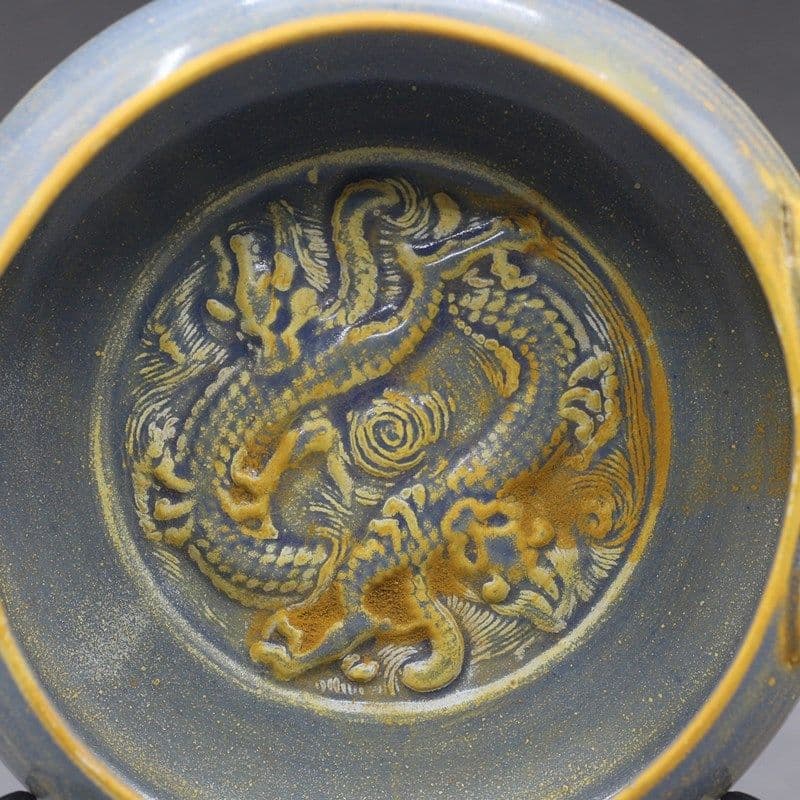 宋越窯浮彫竜紋桃型筆洗 書道具 文房具 現代工芸品 美術品 置物