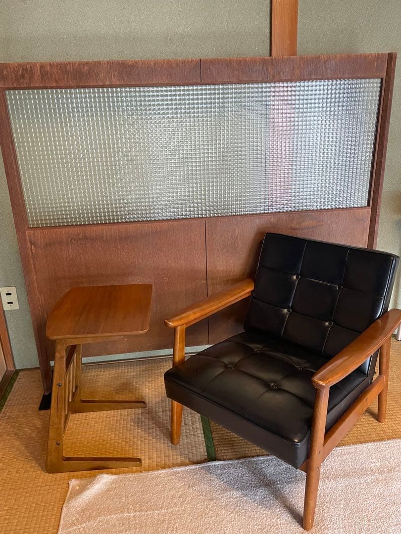 稀少　チェッカーガラス　木製フレームの間仕切り　ヴィンテージ　カフェ風インテリア