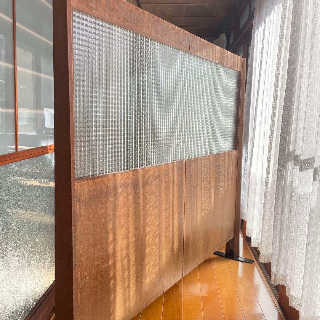 稀少　チェッカーガラス　木製フレームの間仕切り　ヴィンテージ　カフェ風インテリア