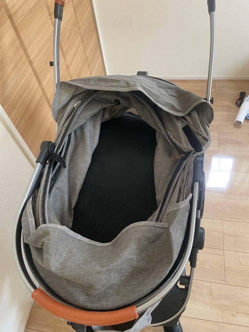 値下げしました‼️折りたたみ式ペットカート グレー送料込みで安心