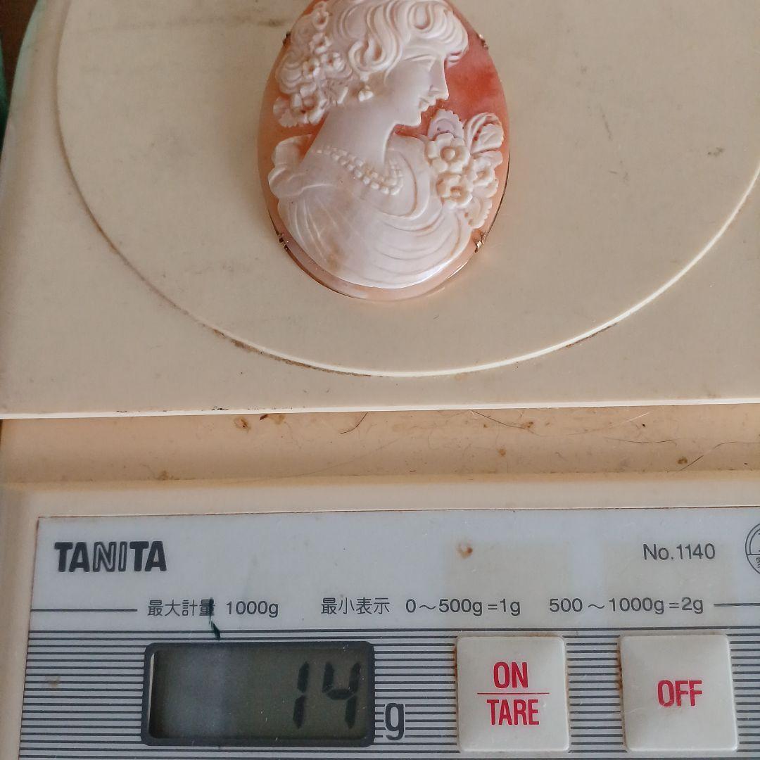 18金オーバル型シェルカメオブローチ