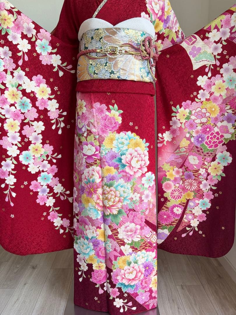 《特別最終価格❣️①•８／末迄》⭐️華やかで可愛い振袖フルセット　正絹　成人式