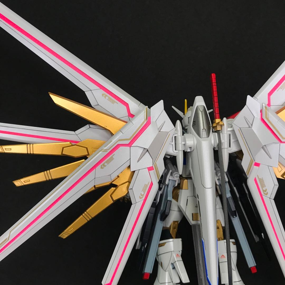 HG 1/144 マイティーストライクフリーダムガンダム 完成品 塗装品