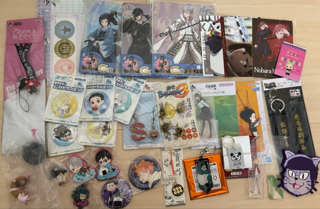 ノンジャンルアニメグッズ 大量まとめ売り 135点