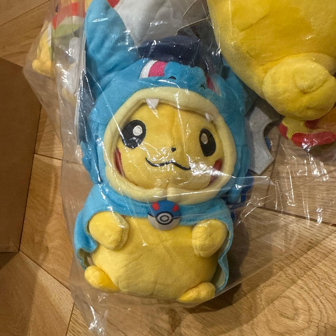 ピカチュウ ぬいぐるみ　6体