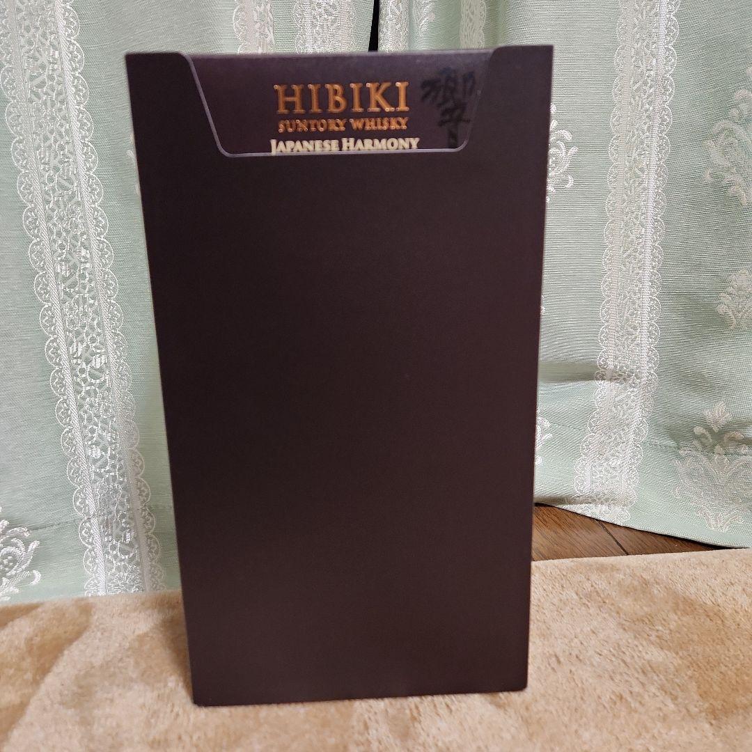 サントリー 響 ジャパニーズハーモニー マスターズセレクト 意匠