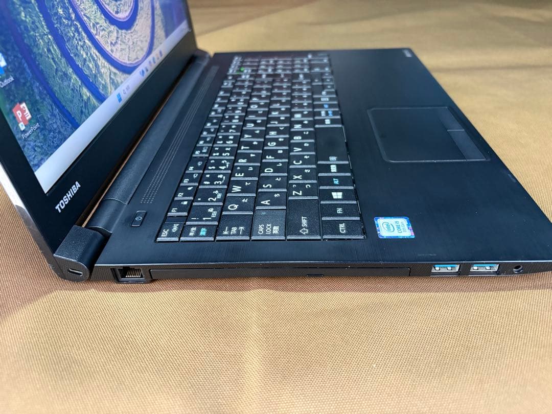 dynabook B65 第8世代i5 SSD256GB Win11