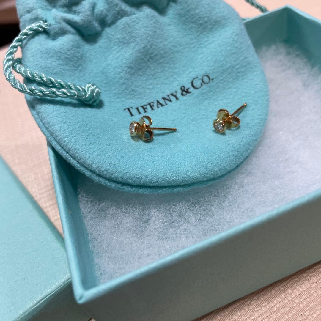 Tiffany & Co. ゴールド スタッドピアス