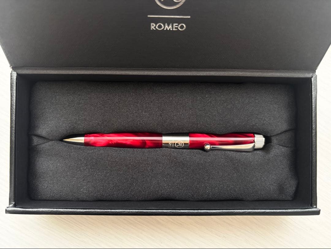 ROMEO NO.3 ボールペン 細軸 イタリアンレッド ロメオ伊東屋 替芯付