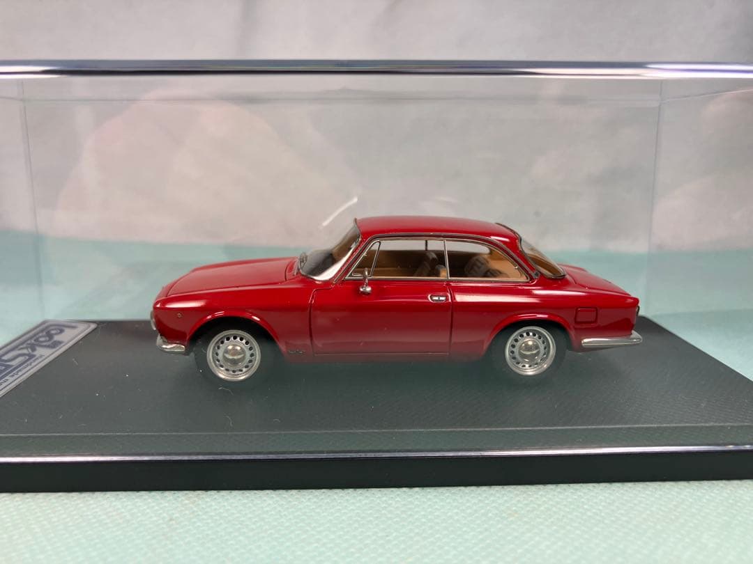 Look Smart アルファ・ロメオジュリアクーペ　1750GT ヴェローチェ