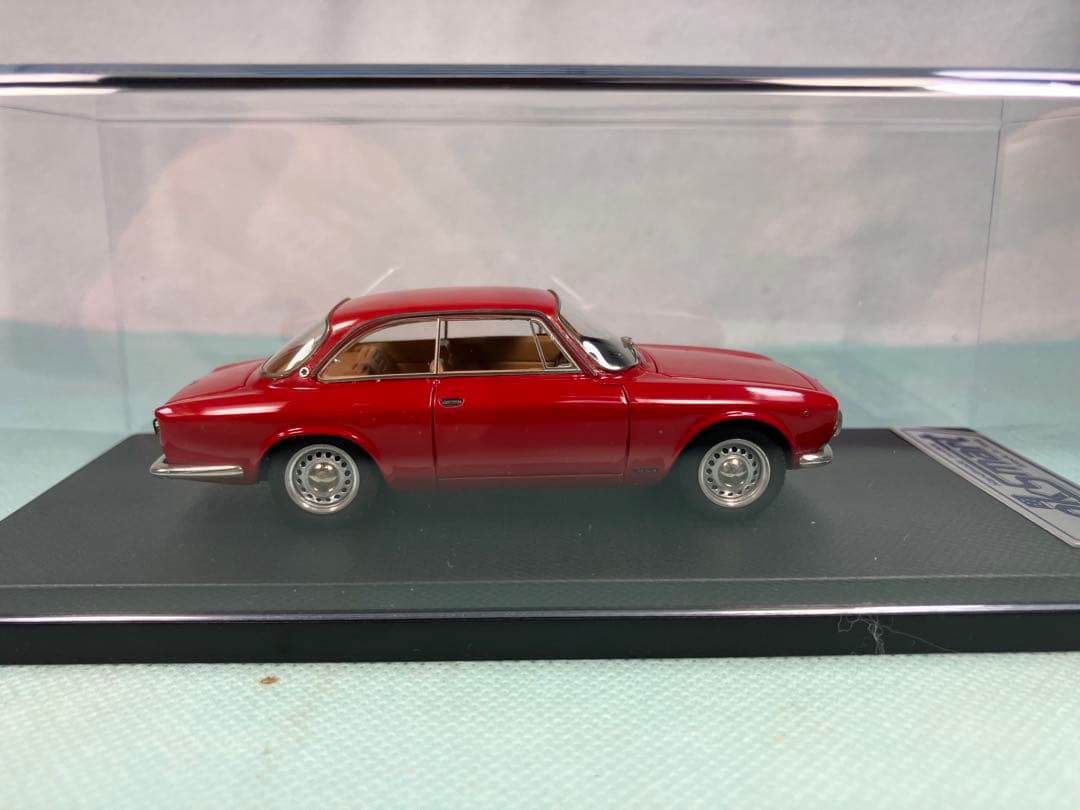 Look Smart アルファ・ロメオジュリアクーペ　1750GT ヴェローチェ