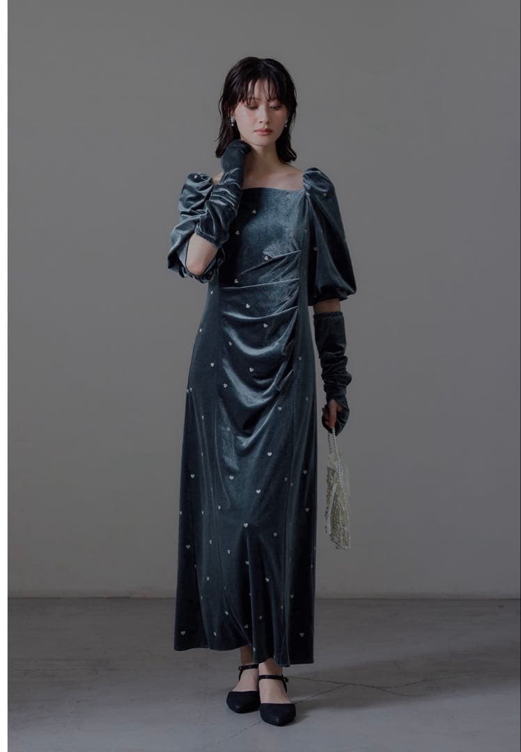 最終値下げ　[一度のみ着用］ベロアドレス　パーティー・オケージョン　ブルー