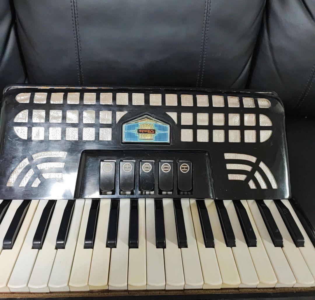 め*か様 TOMBO アコーディオン 34鍵 80ベース式 トンボ