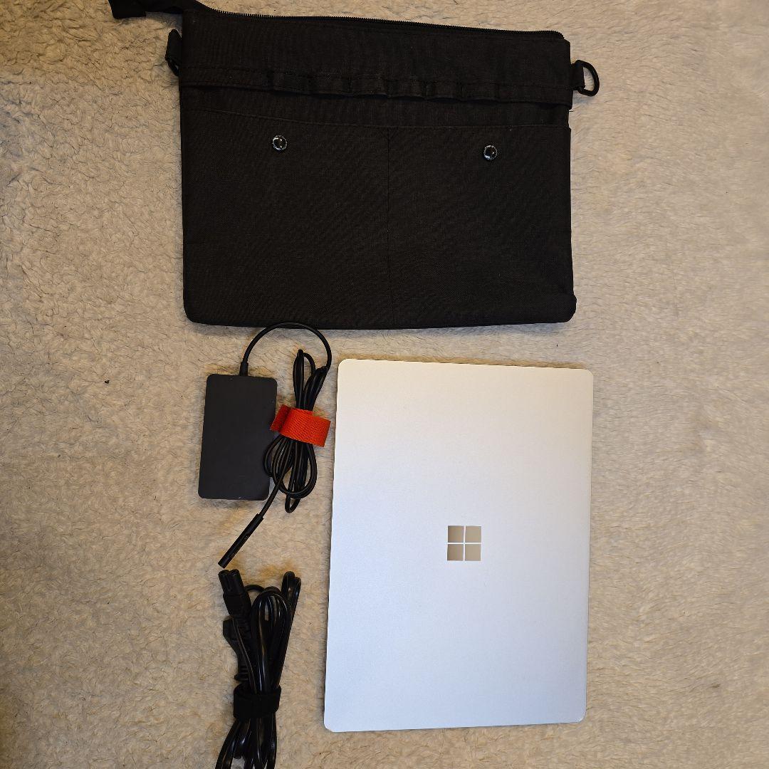 Microsoft Surface Laptop Go シルバー 本体と付属品