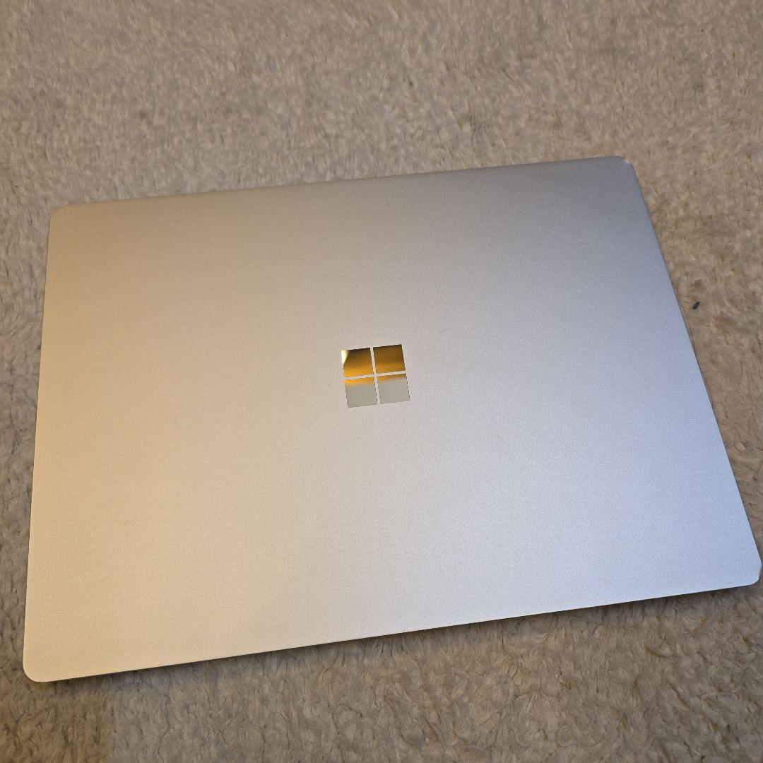 Microsoft Surface Laptop Go シルバー 本体と付属品