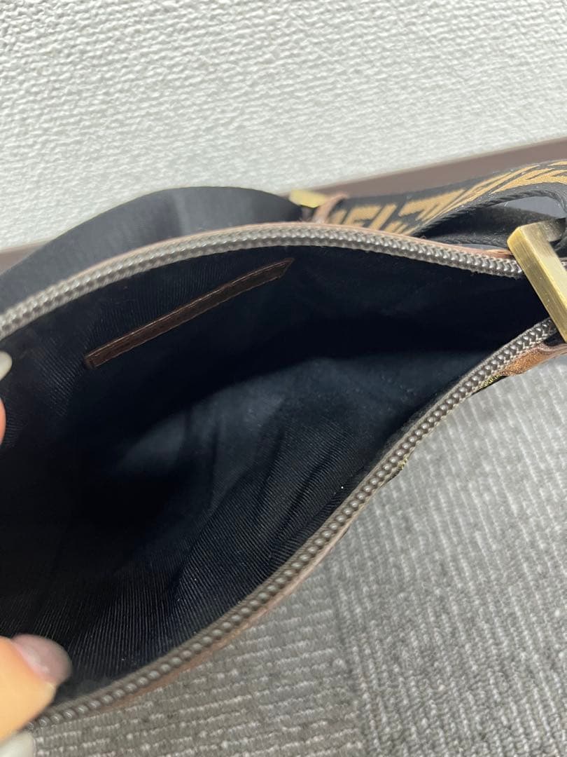 Fendi ショルダーバッグ ロゴプリント