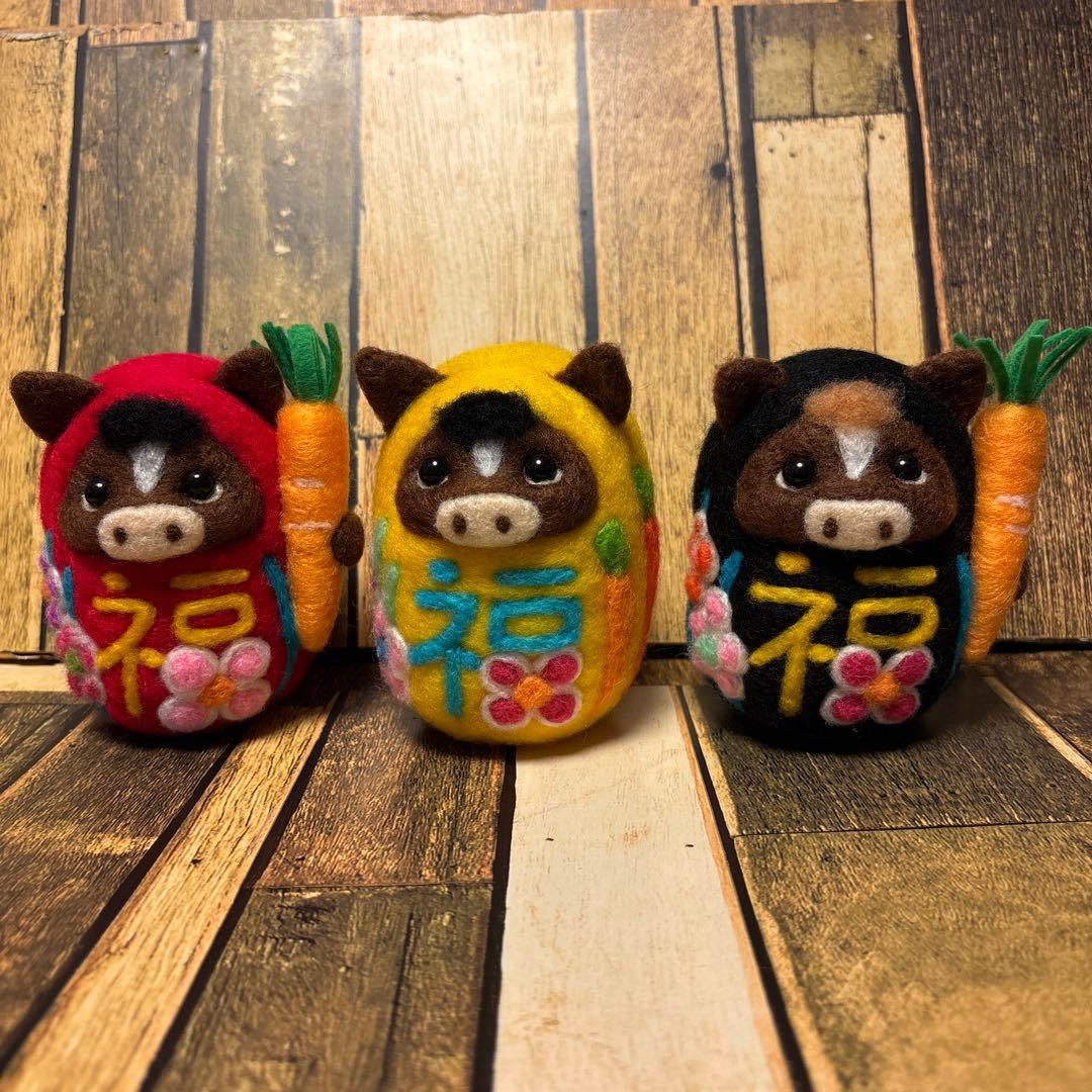 Milky☆ページ【羊毛フェルト・アクレーヌ】縁起物/午年/干支だるま