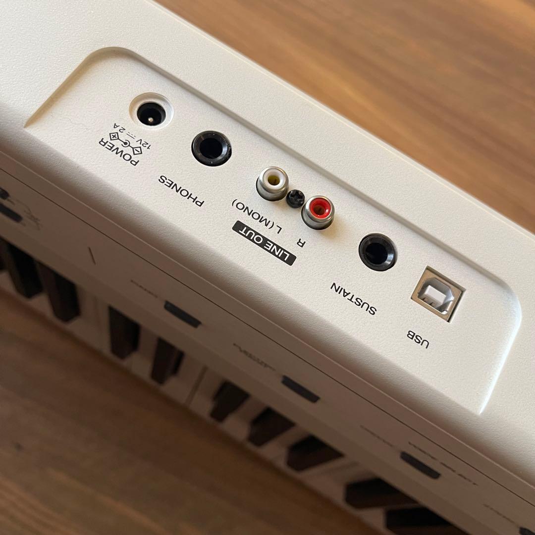 【ほぼ新品】Alesis Recital 88鍵盤　電子ピアノ【ホワイト】