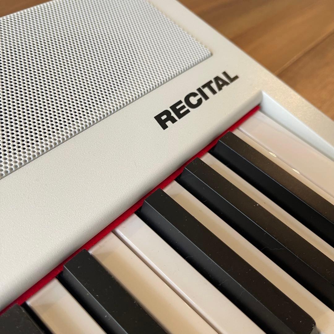 【ほぼ新品】Alesis Recital 88鍵盤　電子ピアノ【ホワイト】