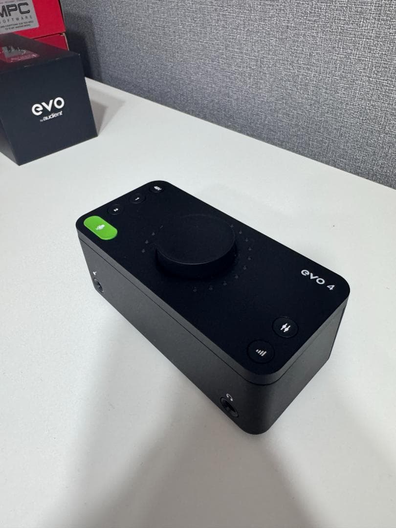 AUDIENT | evo 4 | USB オーディオ・インターフェイス