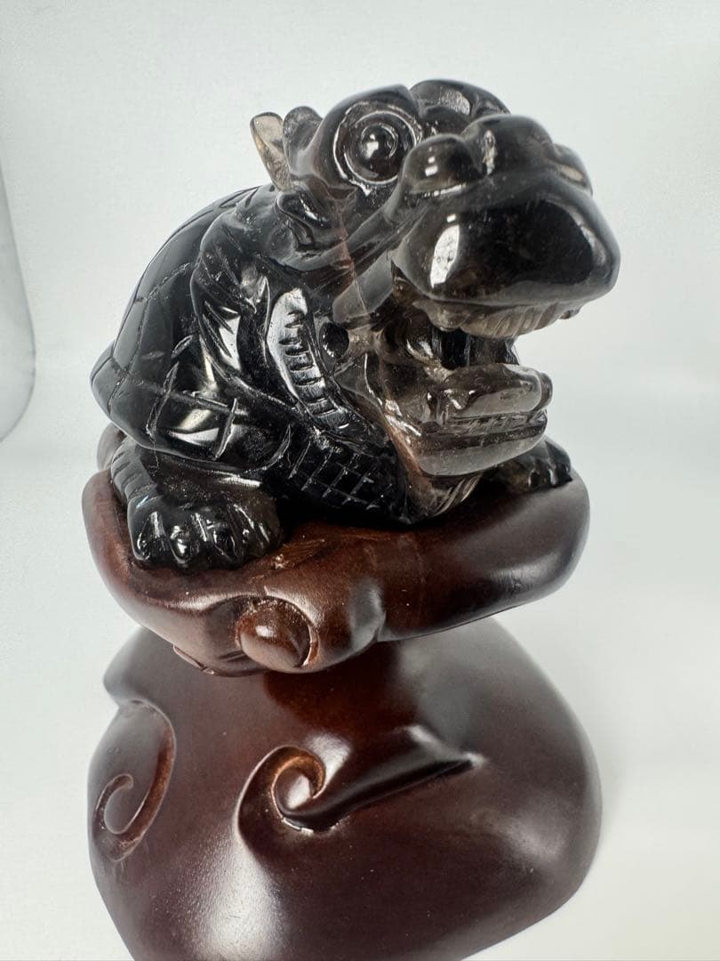 モリオン龍亀　天然石　置物　台座付き