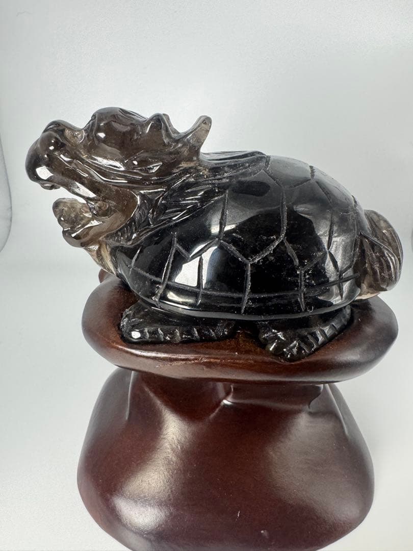モリオン龍亀　天然石　置物　台座付き