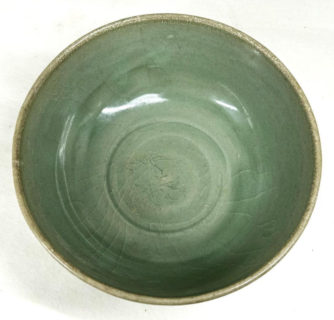 宋時代 龍泉窯青磁刻花茶碗 箱付 時代品 伝世品焼物 歴史唐物 WWTT185