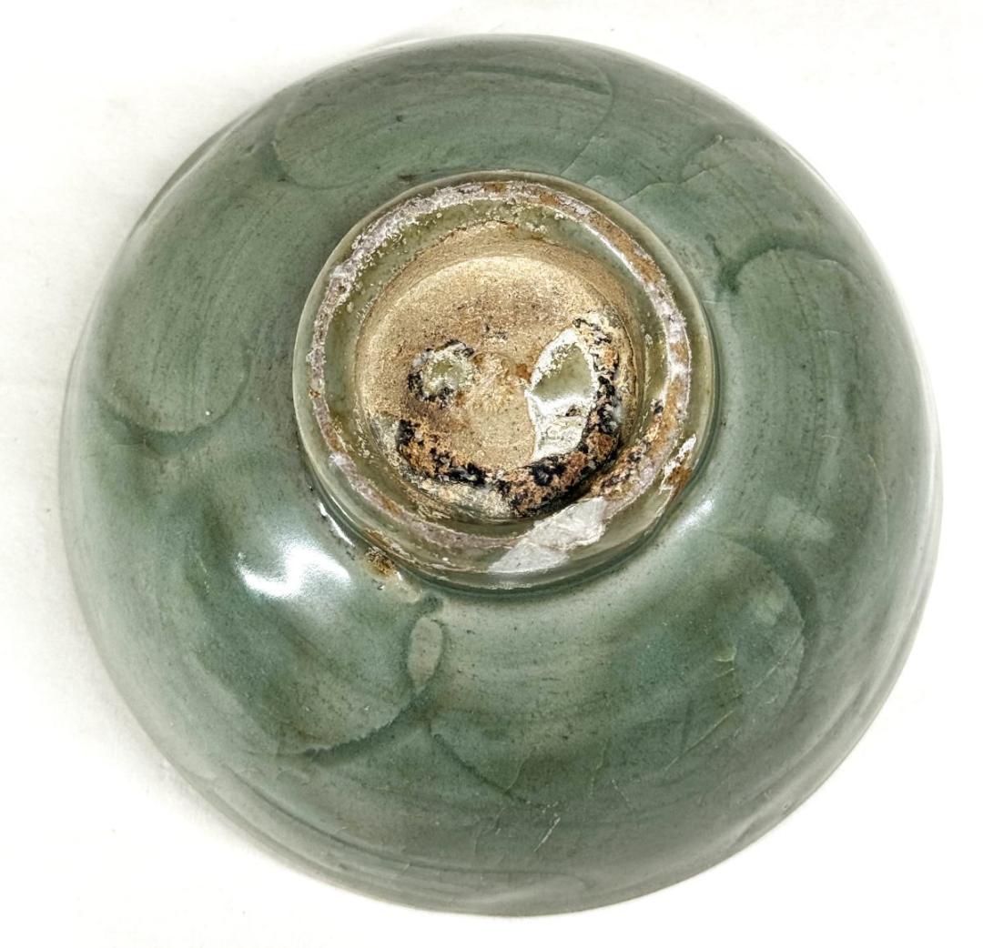 宋時代 龍泉窯青磁刻花茶碗 箱付 時代品 伝世品焼物 歴史唐物 WWTT185