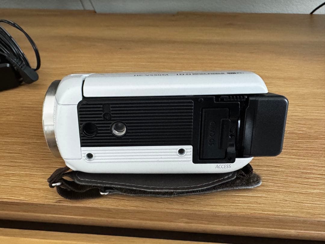 【美品】Panasonic ビデオカメラ　充電コード付き　バッグ付き