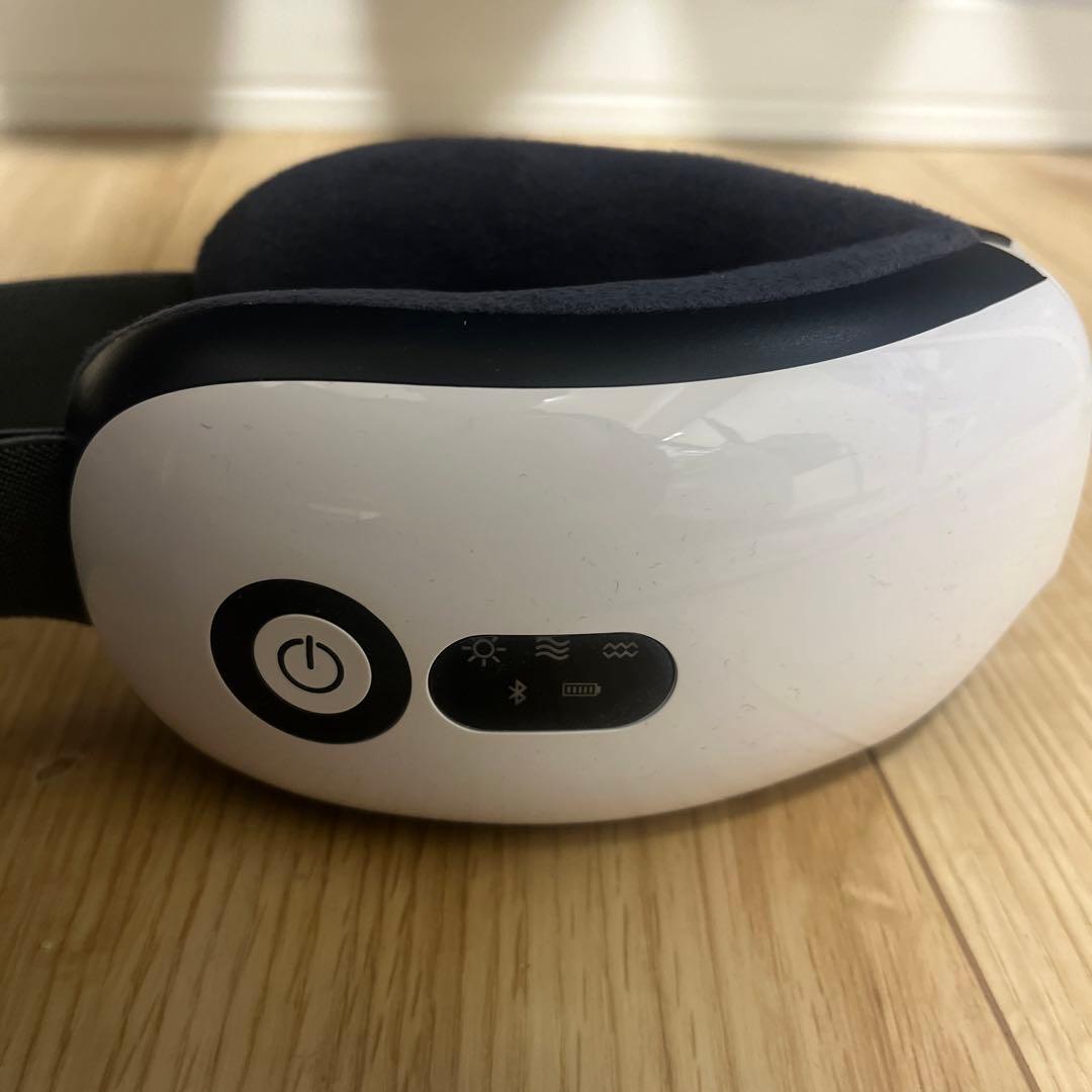 目もとエステ・マッサージャー ホワイト　アイマスク