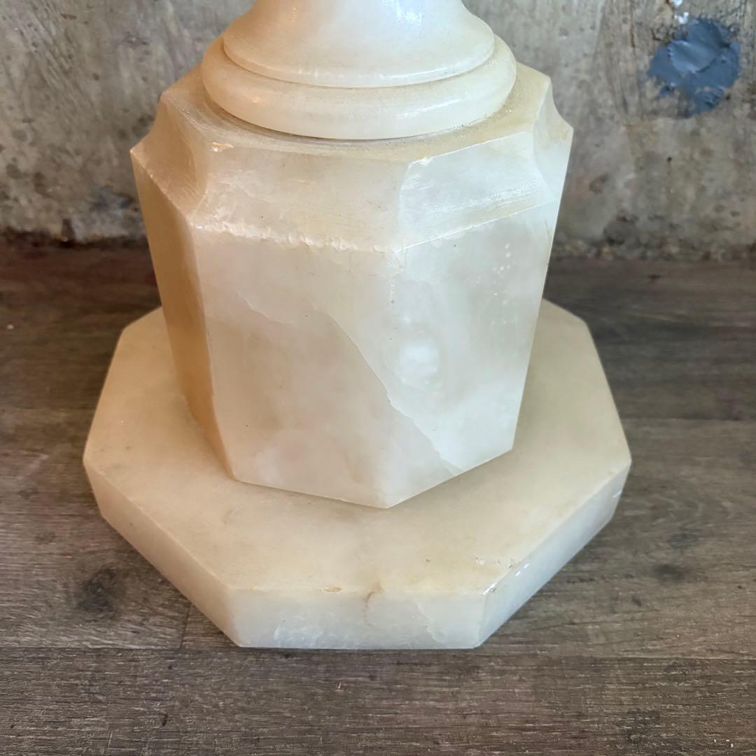 大理石　花台　コラムポール　ペデスタル　ホワイトマーブル