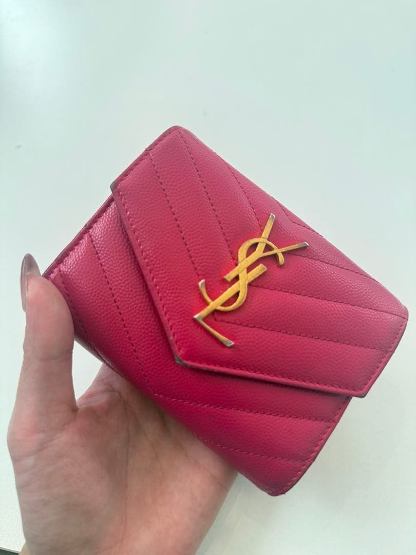 YSL ピンクレザー 三つ折り財布