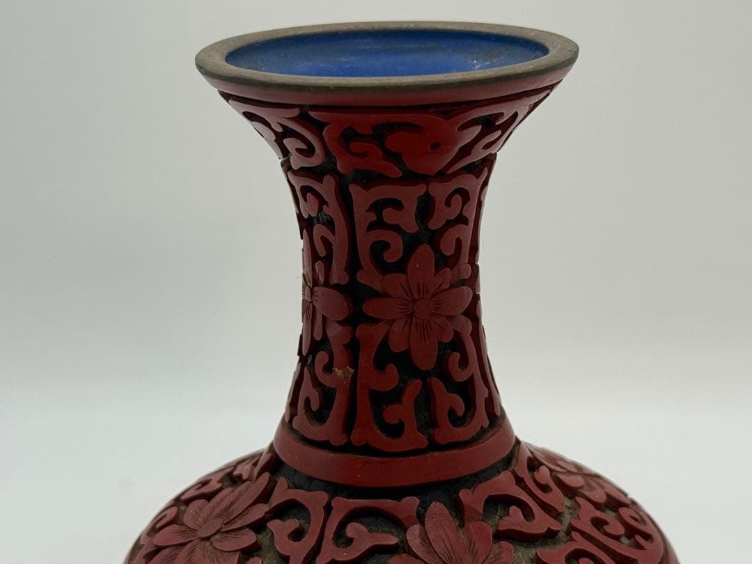 中国　堆朱花瓶　花卉紋　送料込み251222