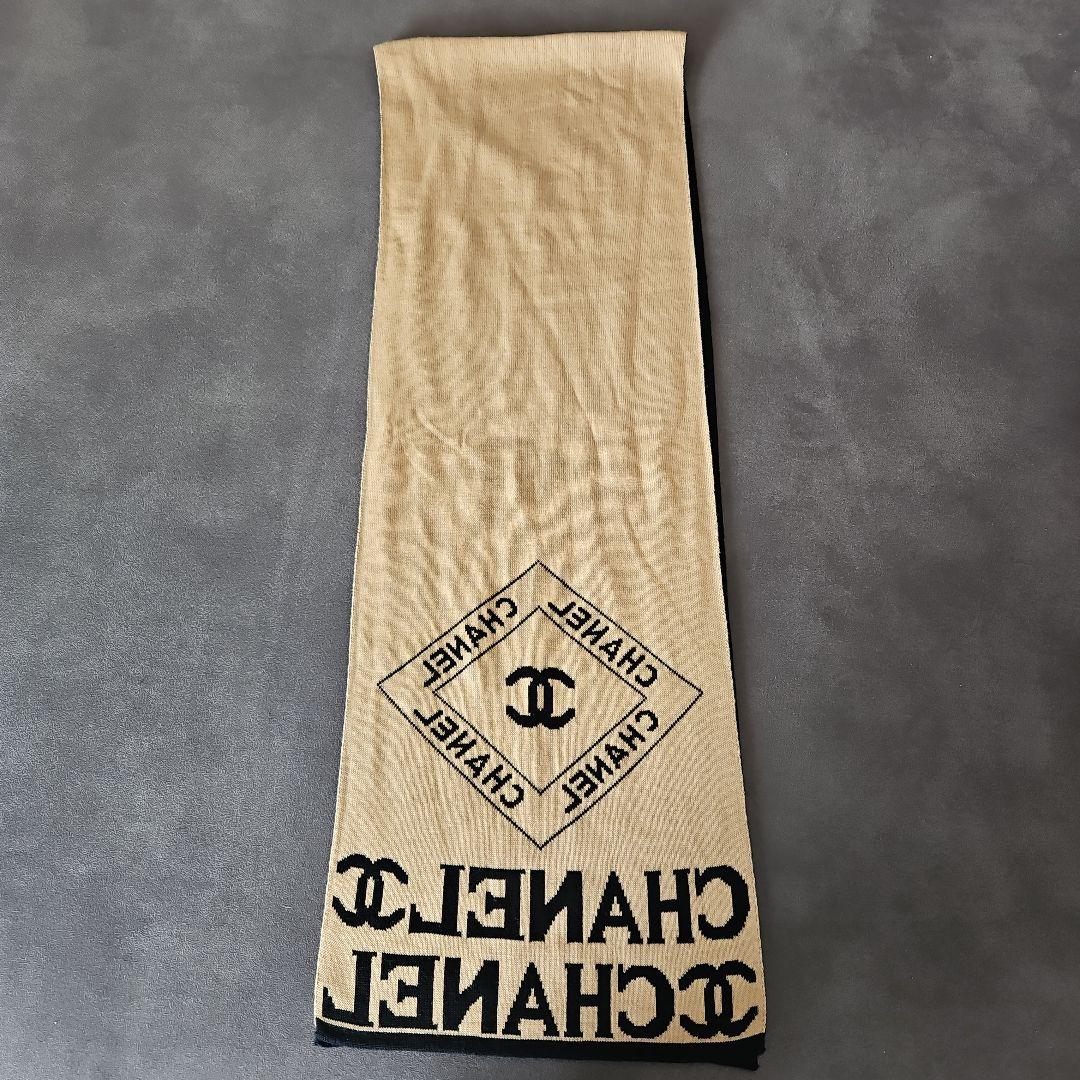 CHANEL ロゴ入り ノベルティマフラー ブラック/ベージュ