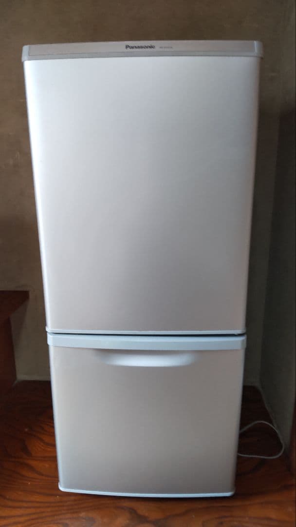 【送料込み】Panasonic 冷凍 冷蔵庫★シルバー★NR-B145W-S