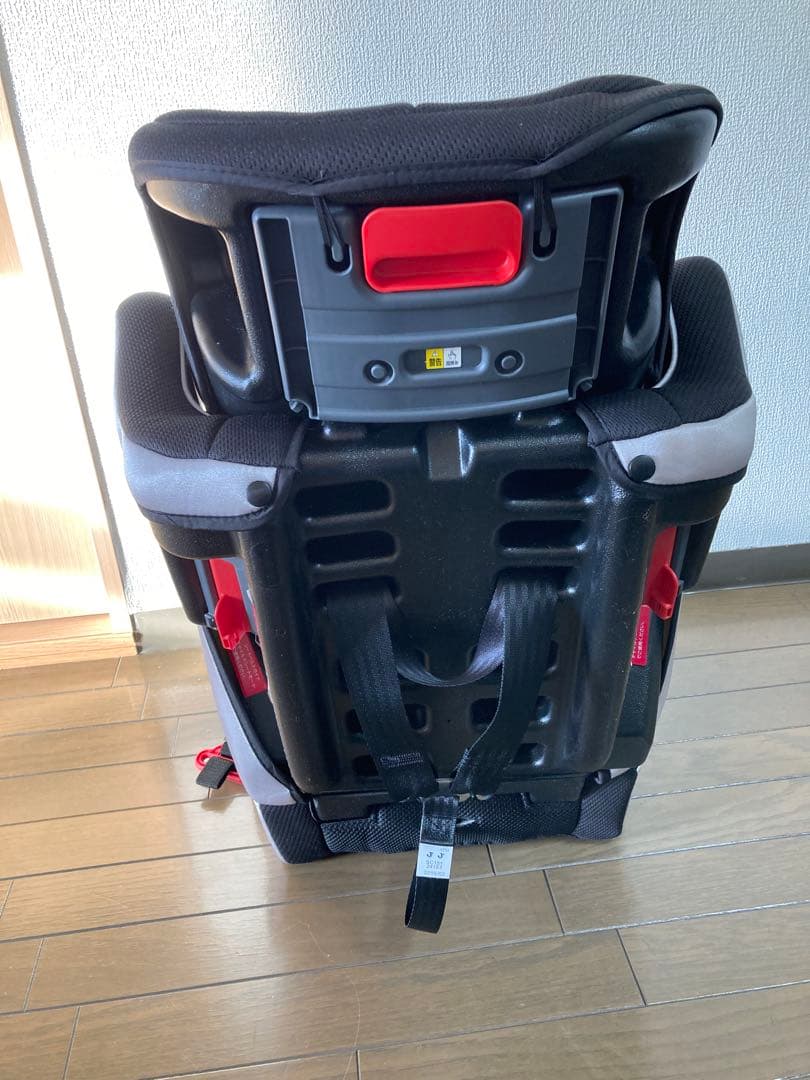 Aprica エアグルーヴ 車用チャイルドシート ブラック 9kg〜36kgまで