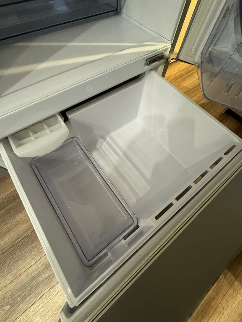 AQR-27K 冷蔵庫 272L 幅600mm