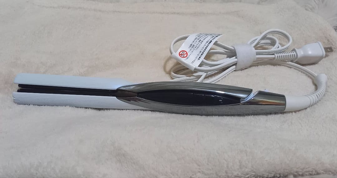 【超美品】ReFa/リファビューテック ストレートアイロン/ホワイト キャップ有