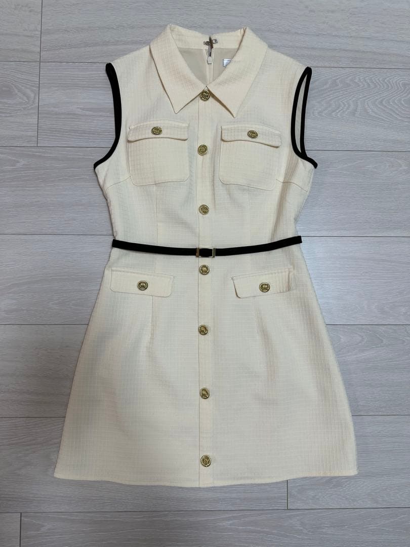 DEA. ベルト ノースリーブ 襟付き フレア　ミニドレス　キャバドレス