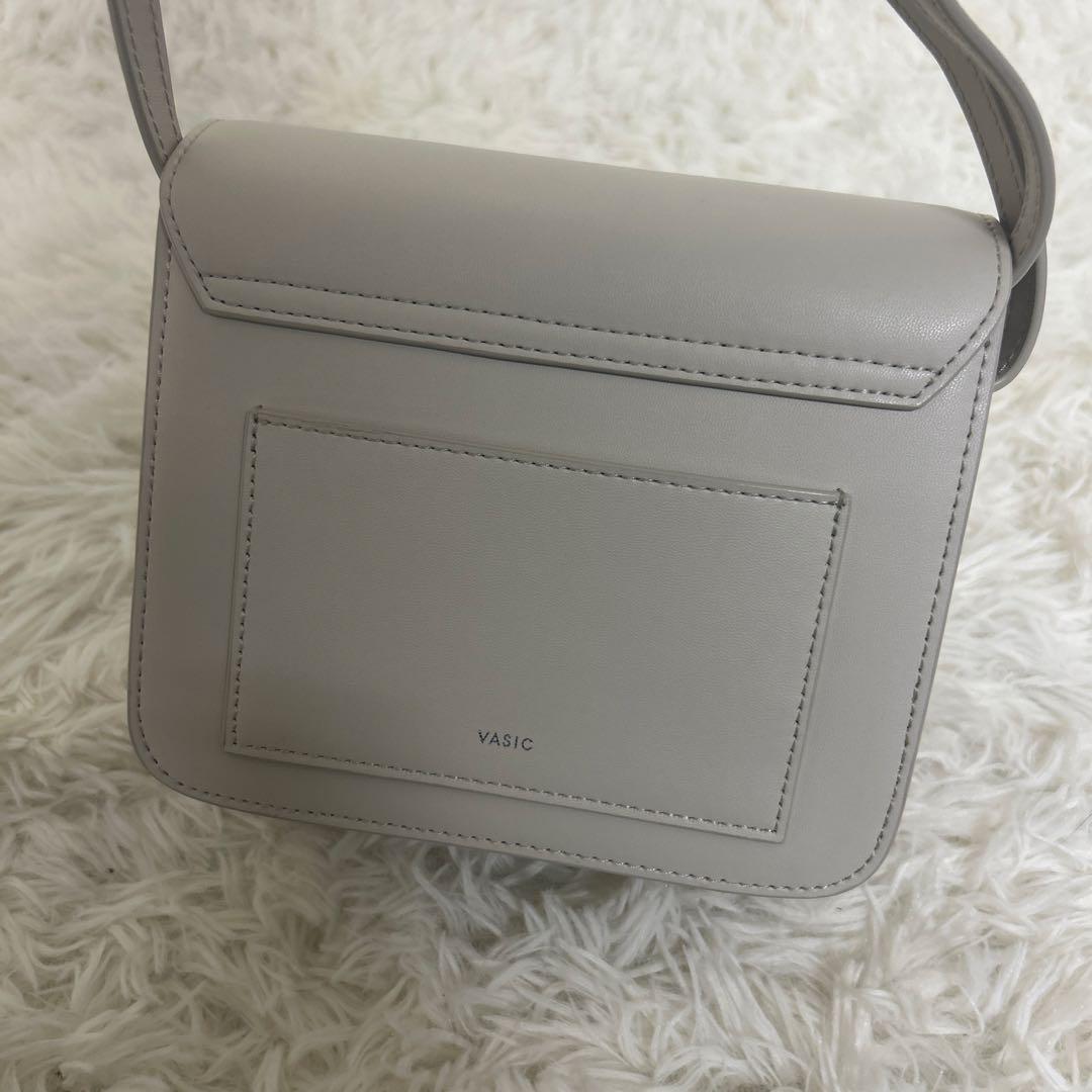 【極美品】VASIC CITY MINI ショルダーバッグ　白 アイボリー