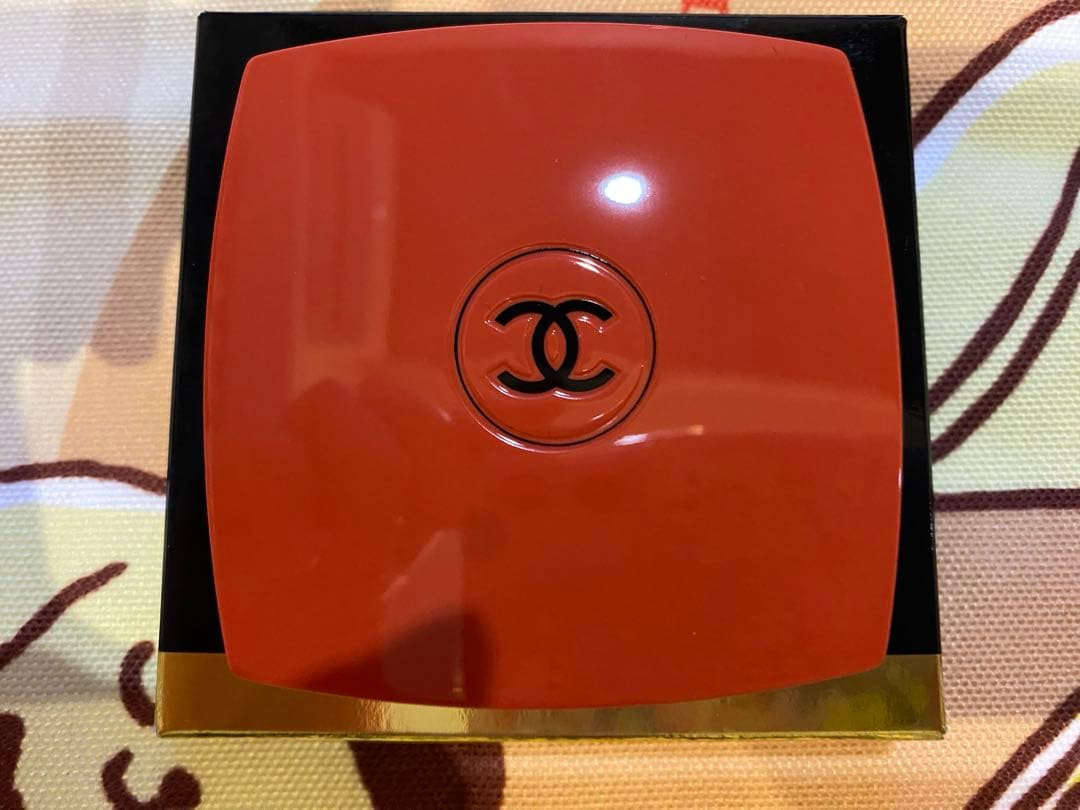 CHANEL特別限定ミラー　プルミエールダム　121番　正規店購入品