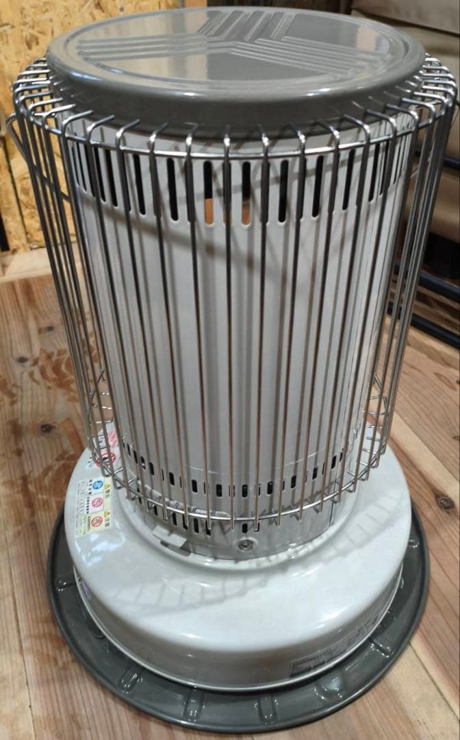 ピ*リ様 TOYOTOMIトヨトミ石油ストーブ KS-67H 23年製ホワイト