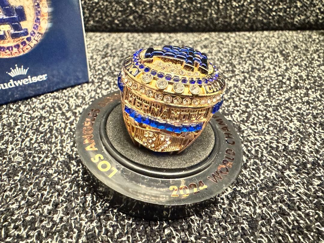 マニー　7/21球場配布 テオスカー•ヘルナンデス ワールドチャンピオン