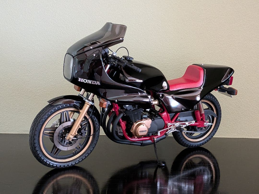 （メル64289） タミヤ　1/6ホンダCB1100R カスタム【完成品】