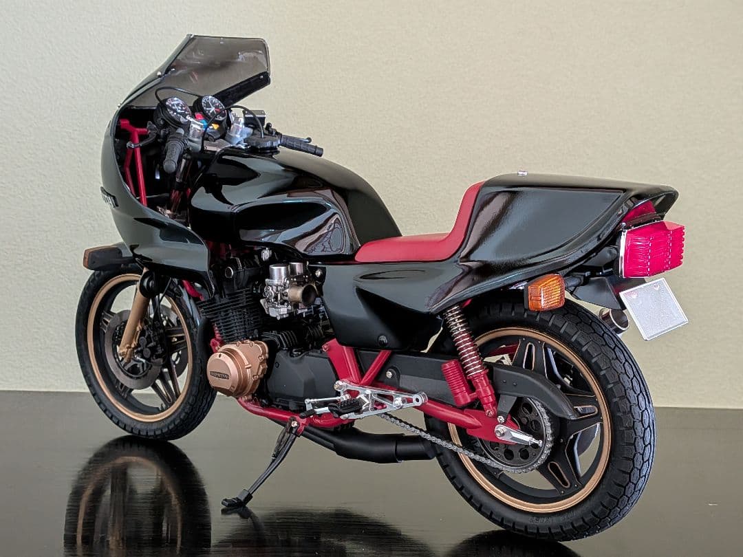 （メル64289） タミヤ　1/6ホンダCB1100R カスタム【完成品】