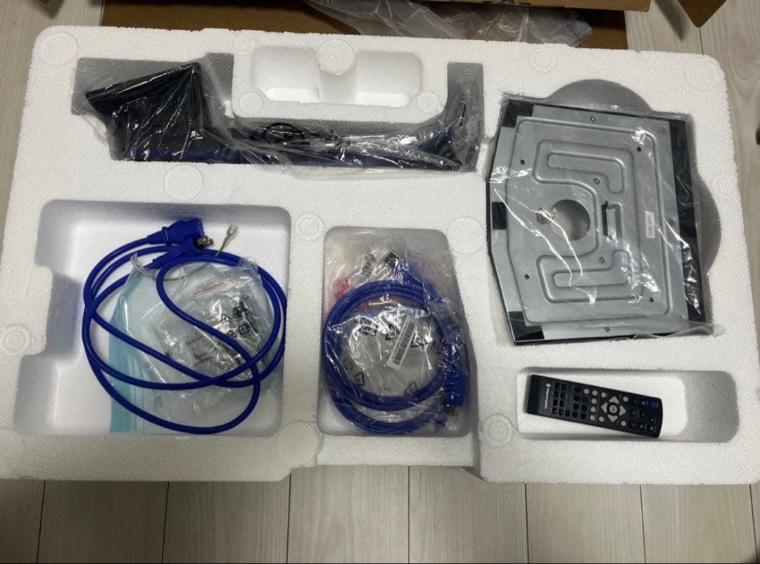 モニター　165Hz 1ms WQHD 31.5\"